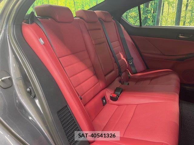 Lexus IS 2021-01 6716506-8
