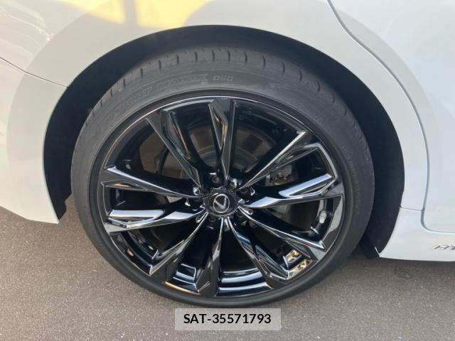 Lexus IS 2021-11 7251323-10
