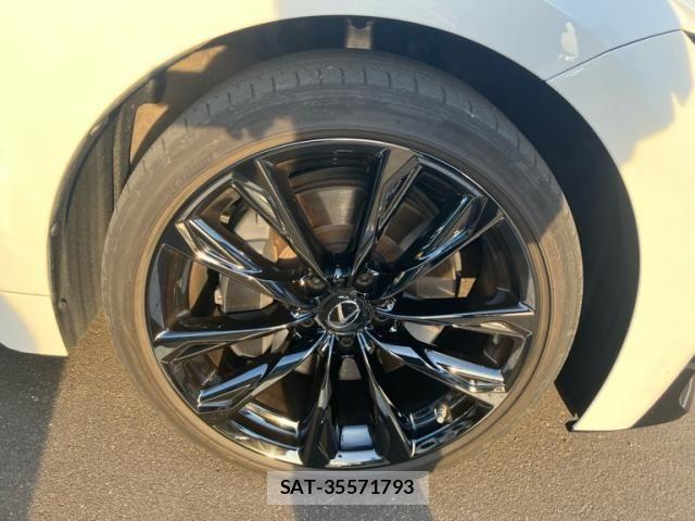Lexus IS 2021-11 7251323-13