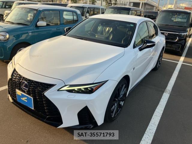Lexus IS 2021-11 7251323-1