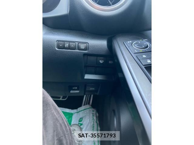 Lexus IS 2021-11 7251323-24