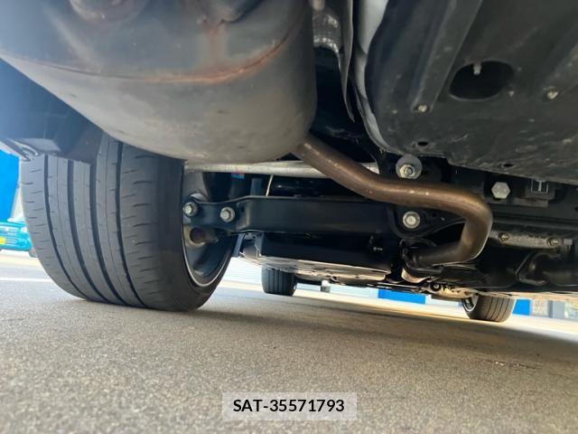Lexus IS 2021-11 7251323-5