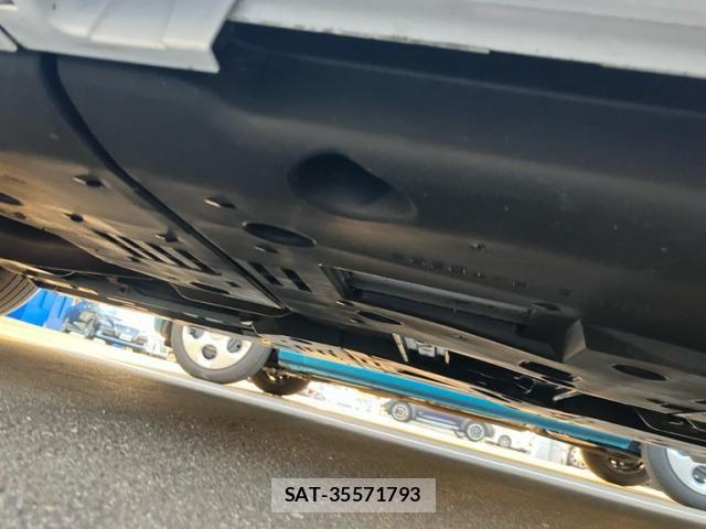 Lexus IS 2021-11 7251323-7