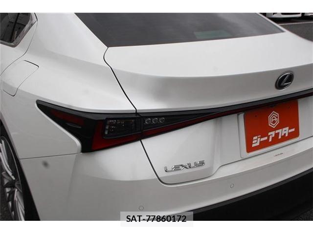 Lexus IS 2021-08 7328024-14