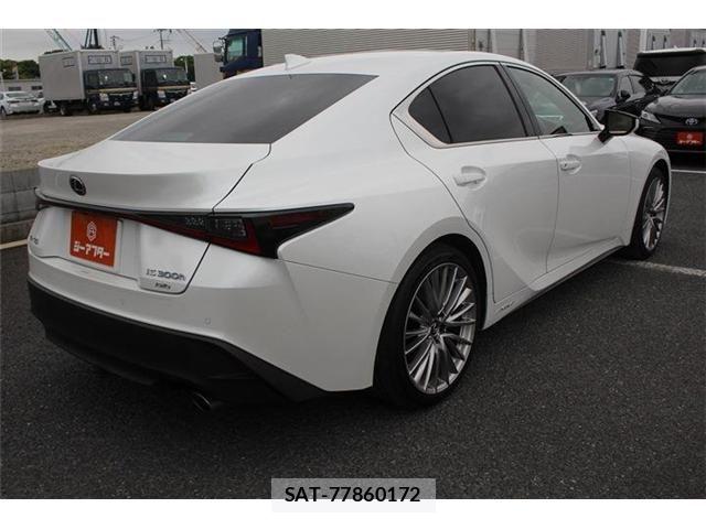 Lexus IS 2021-08 7328024-7