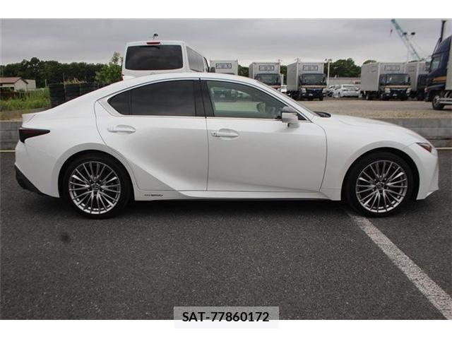 Lexus IS 2021-08 7328024-8