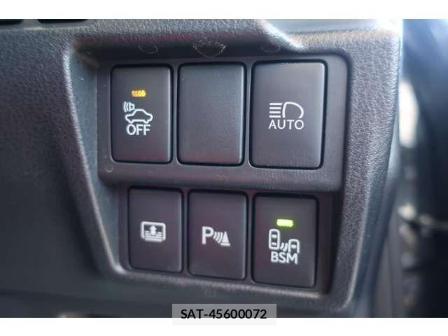 Lexus IS 2017-03 7617649-16