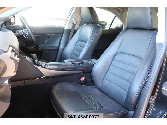 Lexus IS 2017-03 7617649-4