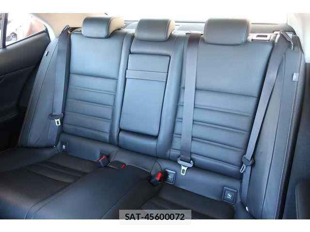 Lexus IS 2017-03 7617649-5