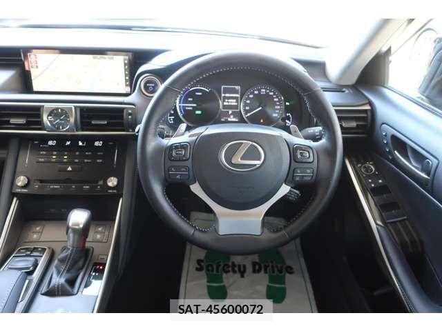 Lexus IS 2017-03 7617649-7
