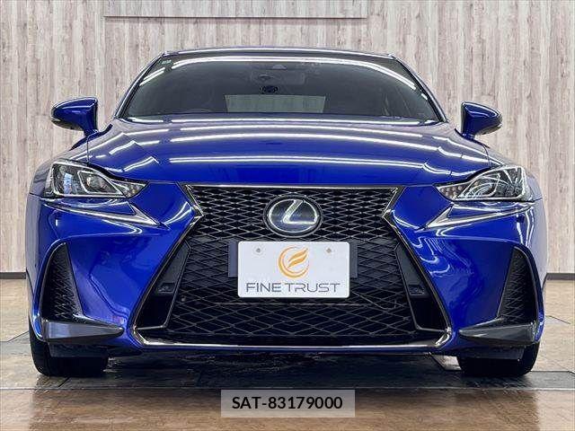 Lexus IS 2017-07 7786491-12