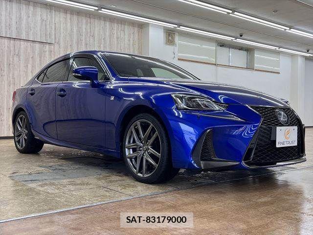 Lexus IS 2017-07 7786491-13