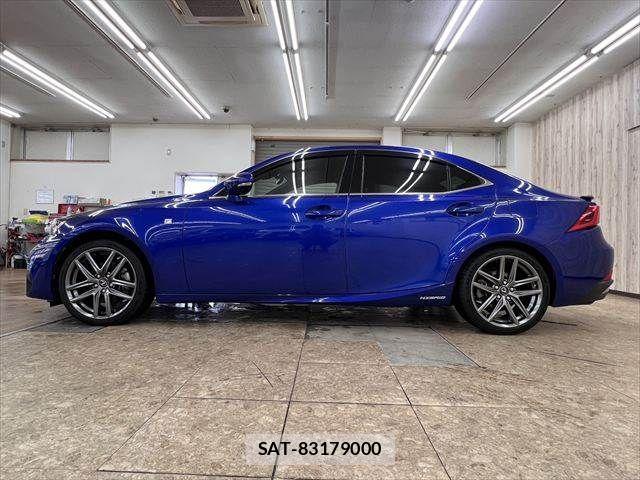 Lexus IS 2017-07 7786491-18