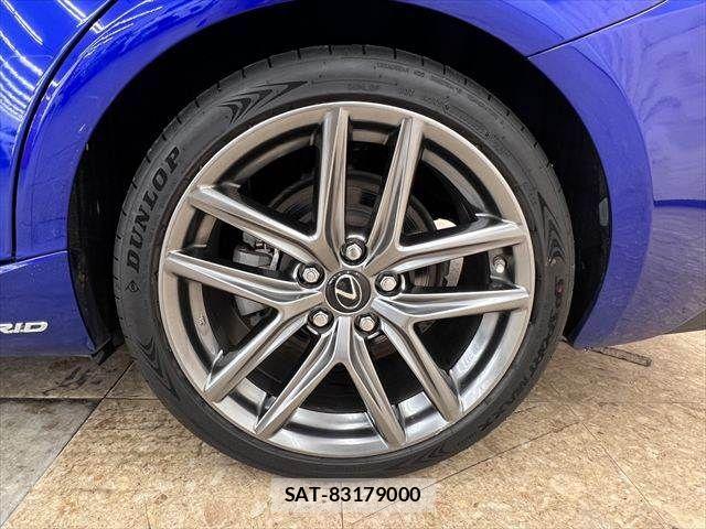 Lexus IS 2017-07 7786491-24