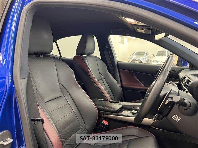 Lexus IS 2017-07 7786491-6