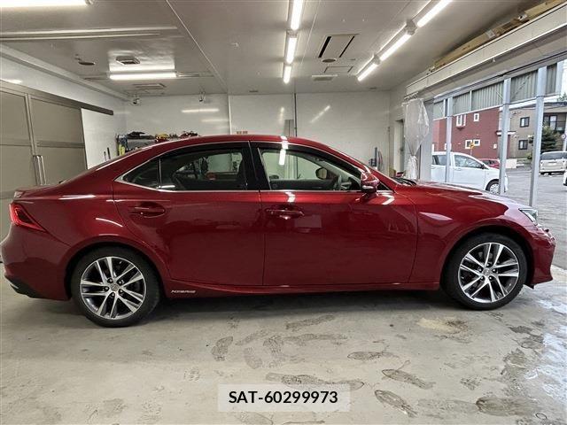 Lexus IS 2018-05 7979762-3