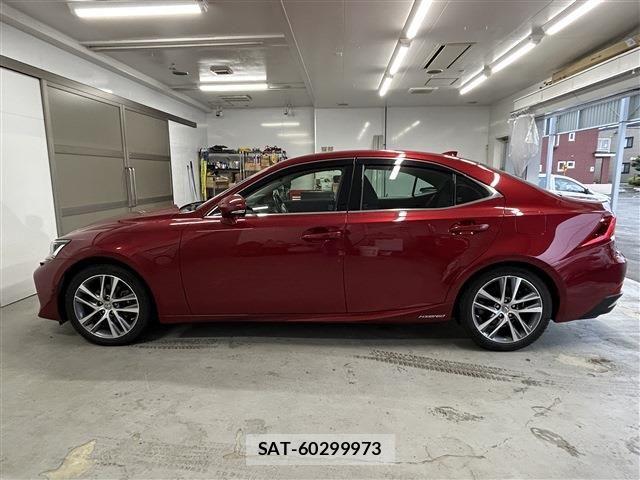 Lexus IS 2018-05 7979762-7