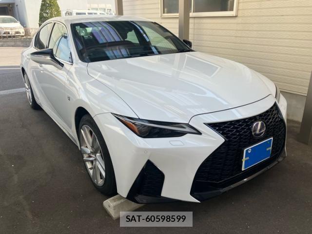 Lexus IS 2022-01 8036428-0