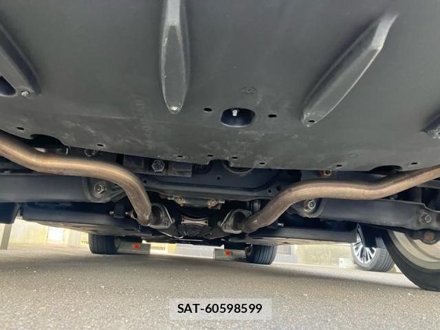 Lexus IS 2022-01 8036428-11