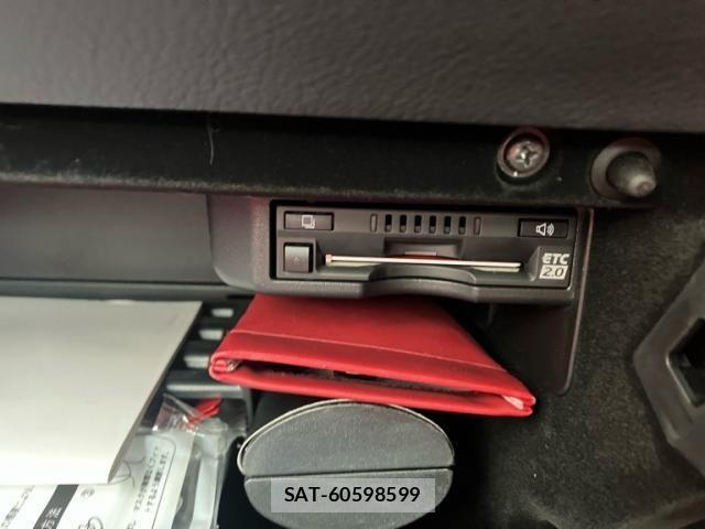 Lexus IS 2022-01 8036428-23