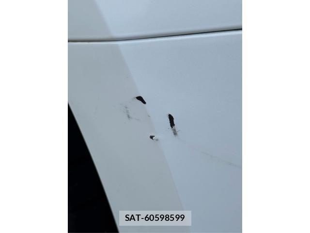 Lexus IS 2022-01 8036428-25