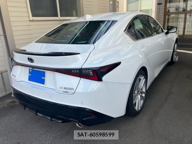 Lexus IS 2022-01 8036428-5
