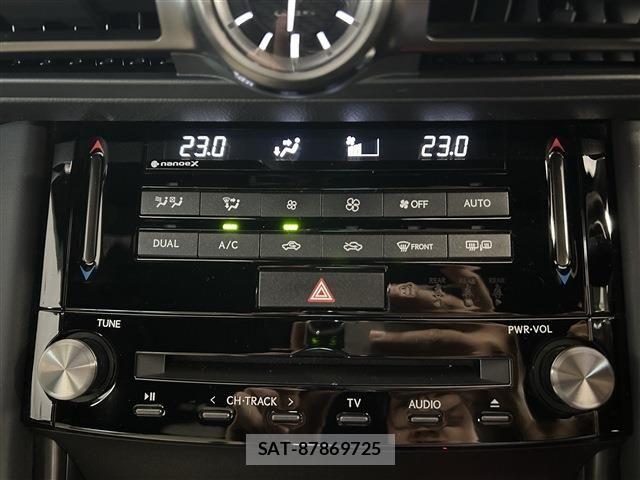 Lexus IS 2023-03 8036429-17