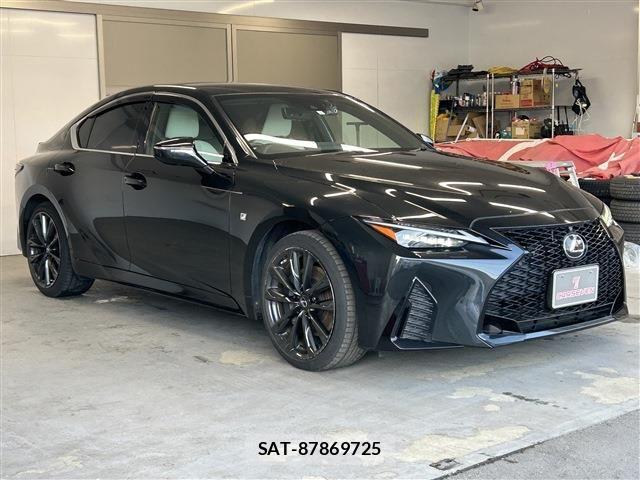 Lexus IS 2023-03 8036429-2