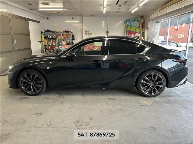 Lexus IS 2023-03 8036429-7