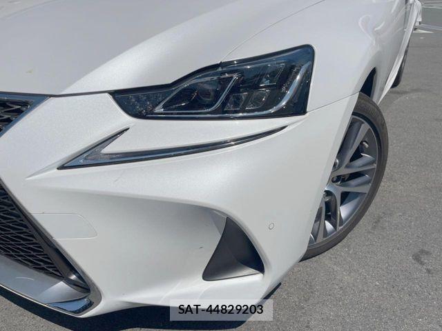 Lexus IS 2020-04 8685841-14