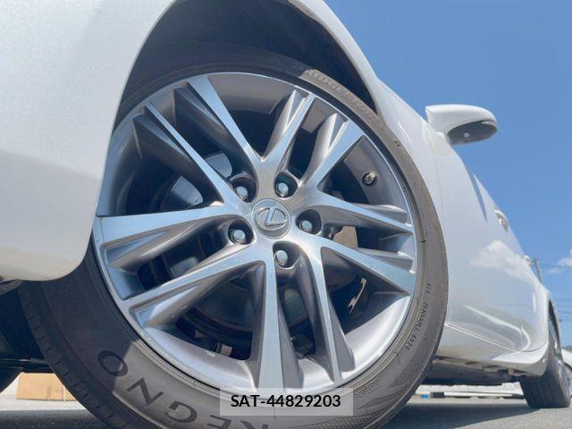Lexus IS 2020-04 8685841-15