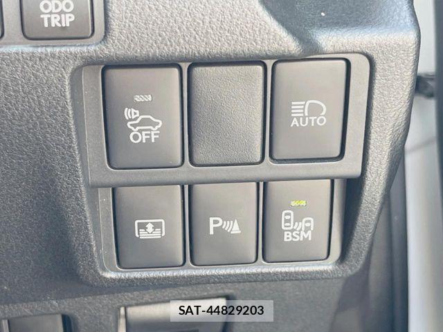 Lexus IS 2020-04 8685841-5