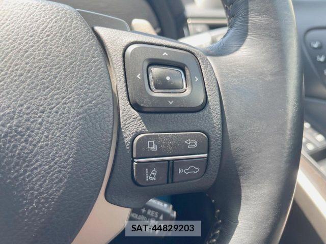Lexus IS 2020-04 8685841-6
