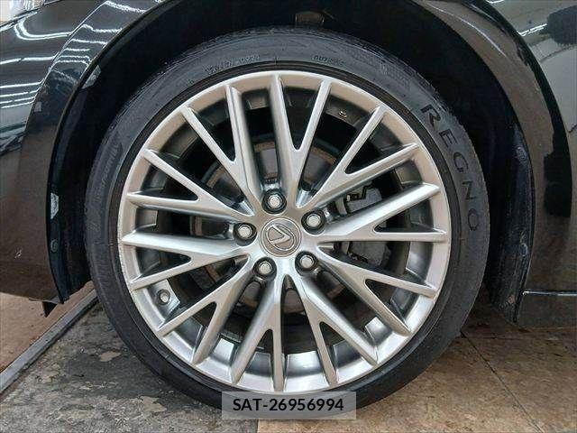 Lexus IS 2017-11 8796468-11