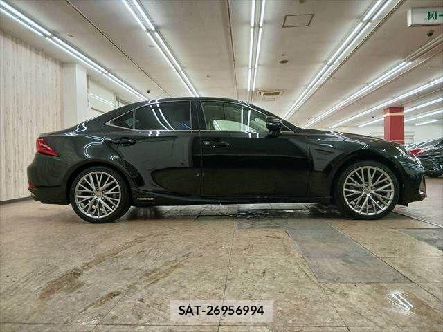 Lexus IS 2017-11 8796468-14