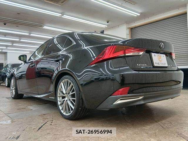 Lexus IS 2017-11 8796468-16