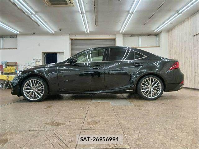 Lexus IS 2017-11 8796468-17