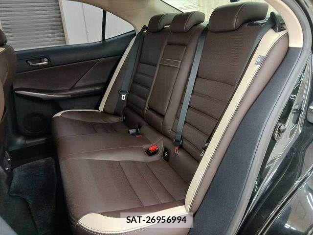 Lexus IS 2017-11 8796468-29