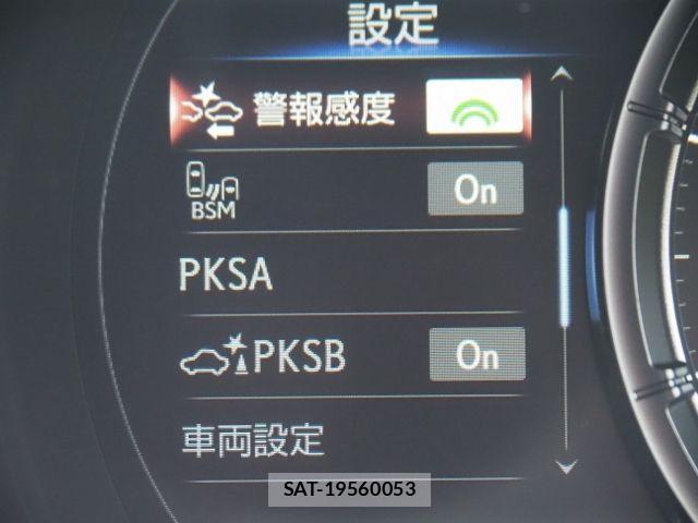 Lexus IS 2021-10 529523-21
