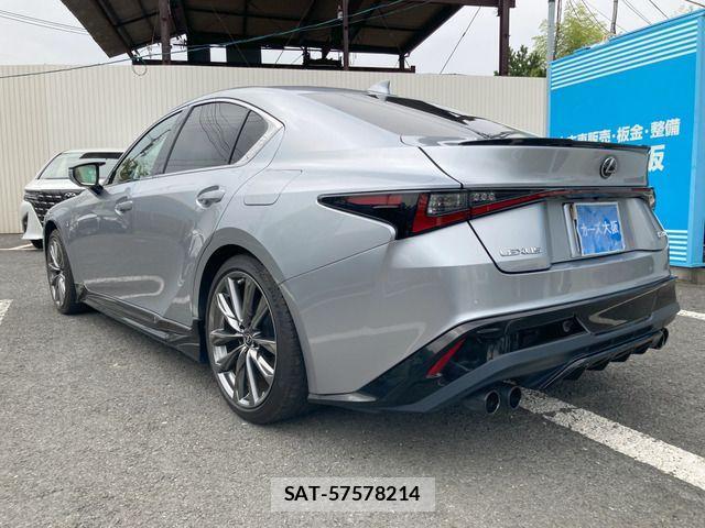 Lexus IS 2020-11 1313681-2