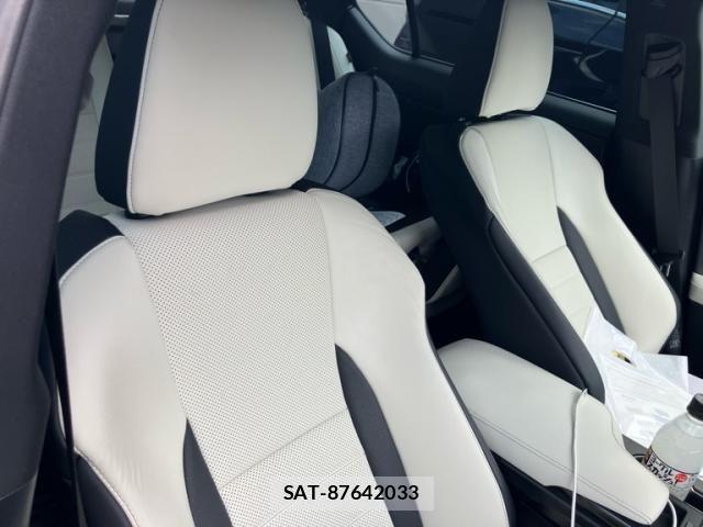 Lexus IS 2023-01 3771368-11