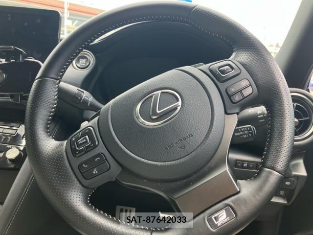 Lexus IS 2023-01 3771368-13
