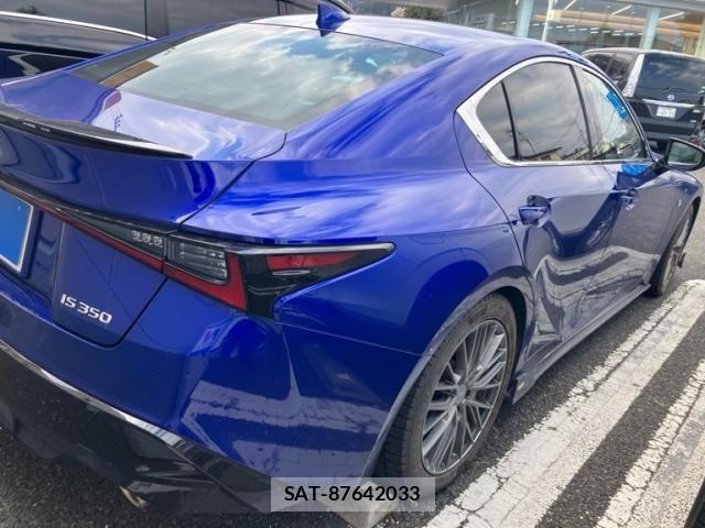 Lexus IS 2023-01 3771368-2