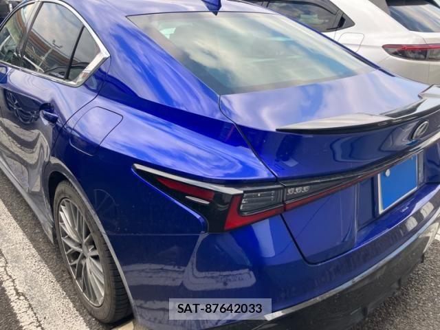 Lexus IS 2023-01 3771368-3