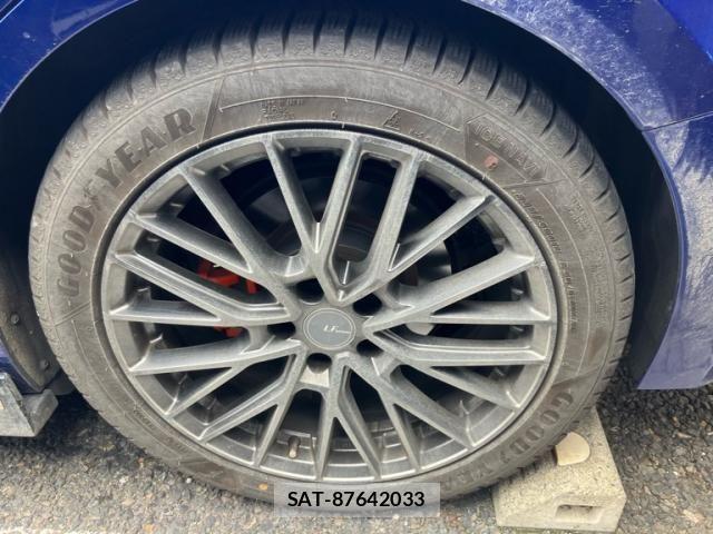Lexus IS 2023-01 3771368-6