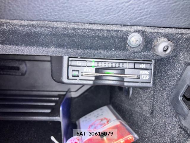 Lexus IS 2013-05 4326207-12
