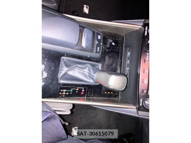 Lexus IS 2013-05 4326207-15
