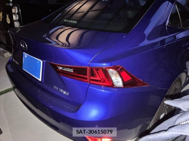Lexus IS 2013-05 4326207-2