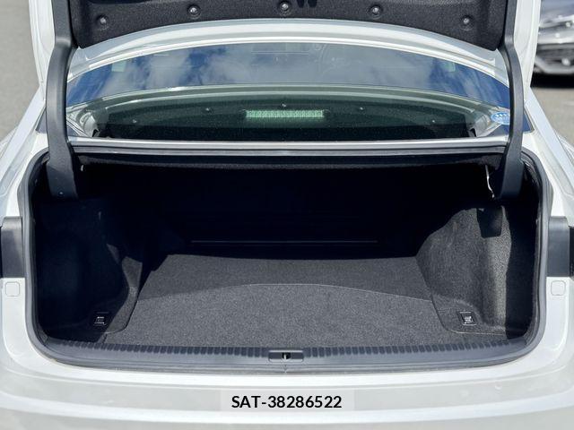 Lexus IS 2019-09 4595444-20