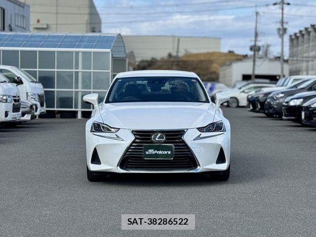Lexus IS 2019-09 4595444-22